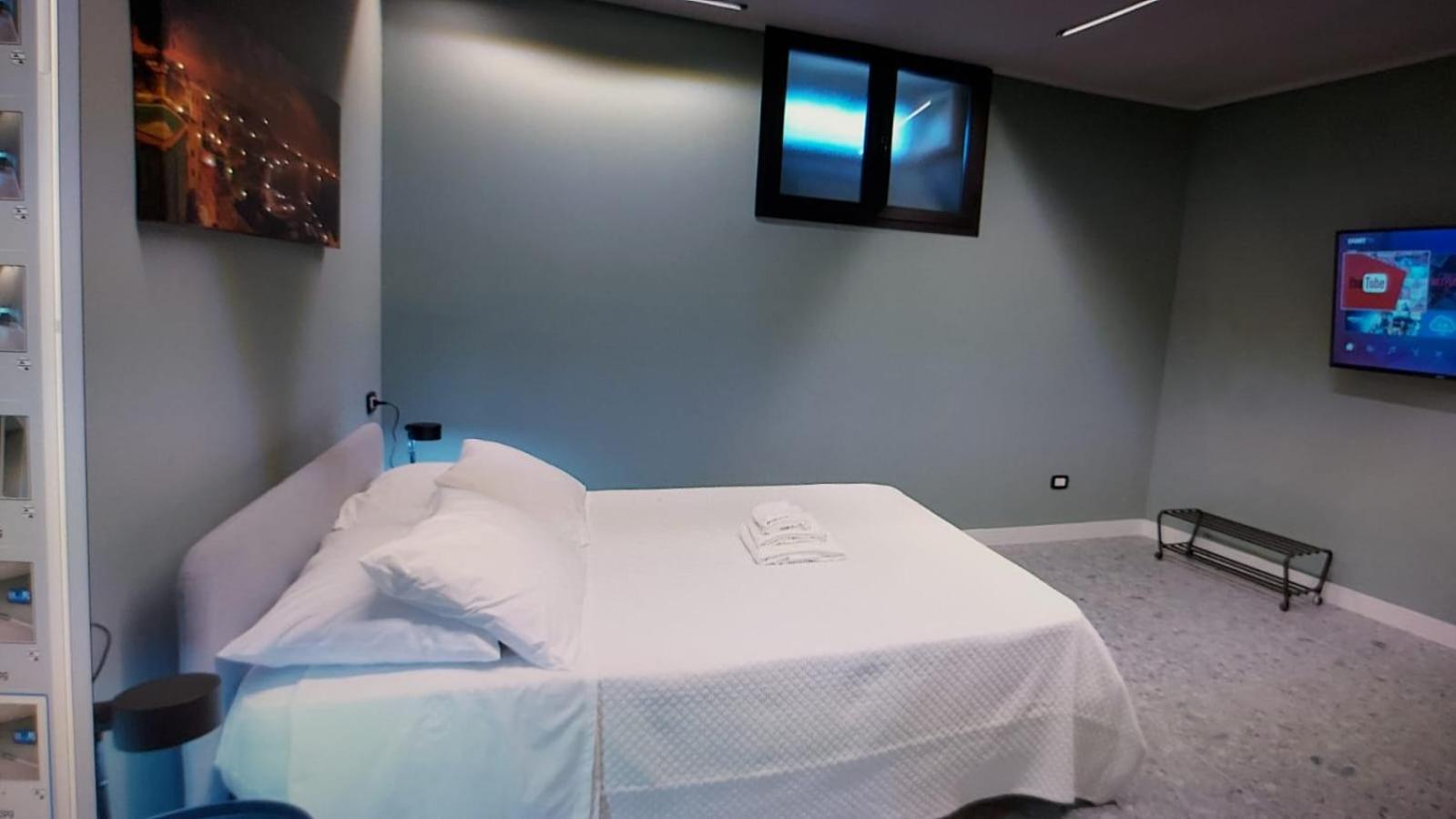Gate 16 Room Napoli Екстер'єр фото